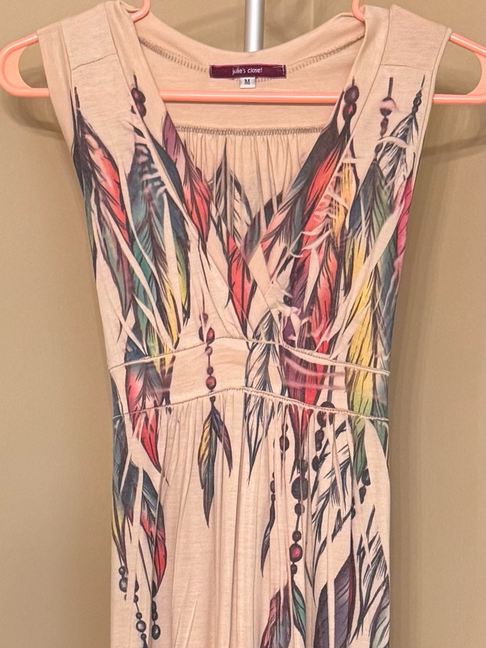 julie's closet Women's Cream Feather-Print Sleeveless Dress